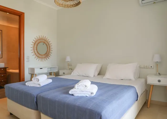 Angio * Moni Evaggelistrias